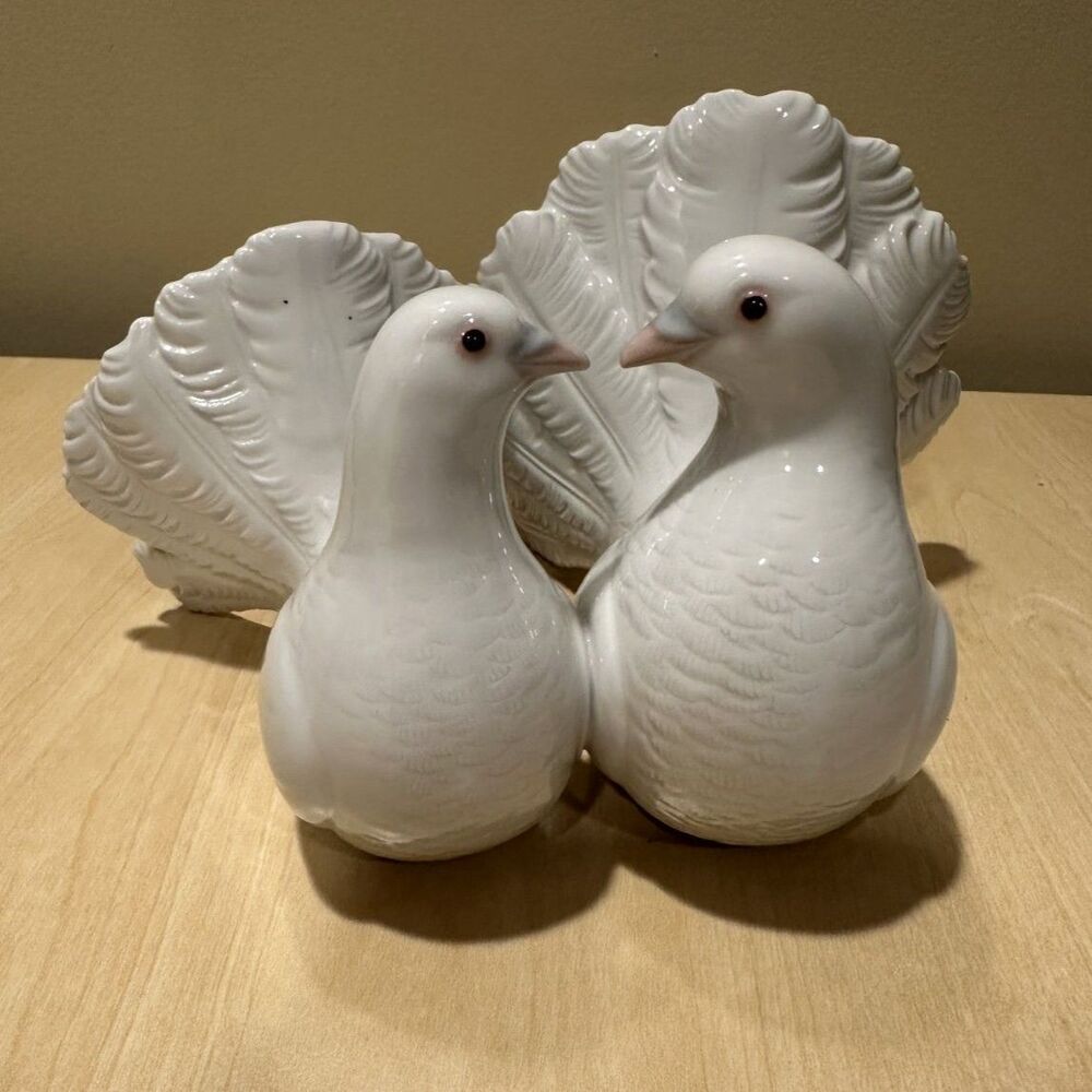 Vintage Lladro White Doves Porcelain Figurine Pair 1169 Spain Love Birds